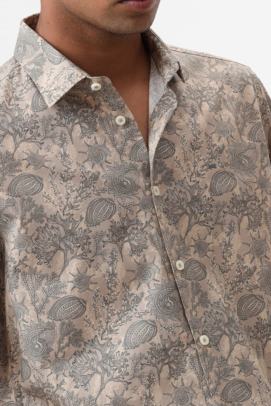 BASICS SLIM FIT TRAVERTINE BROWN COTTON POPLIN PRINTED HALFSLEEVES SHIRT