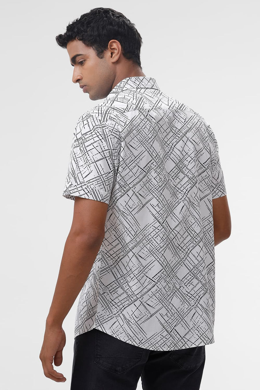 BASICS SLIM FIT WHITE CLOUD COTTON POPLIN PRINTED HALFSLEEVES SHIRT