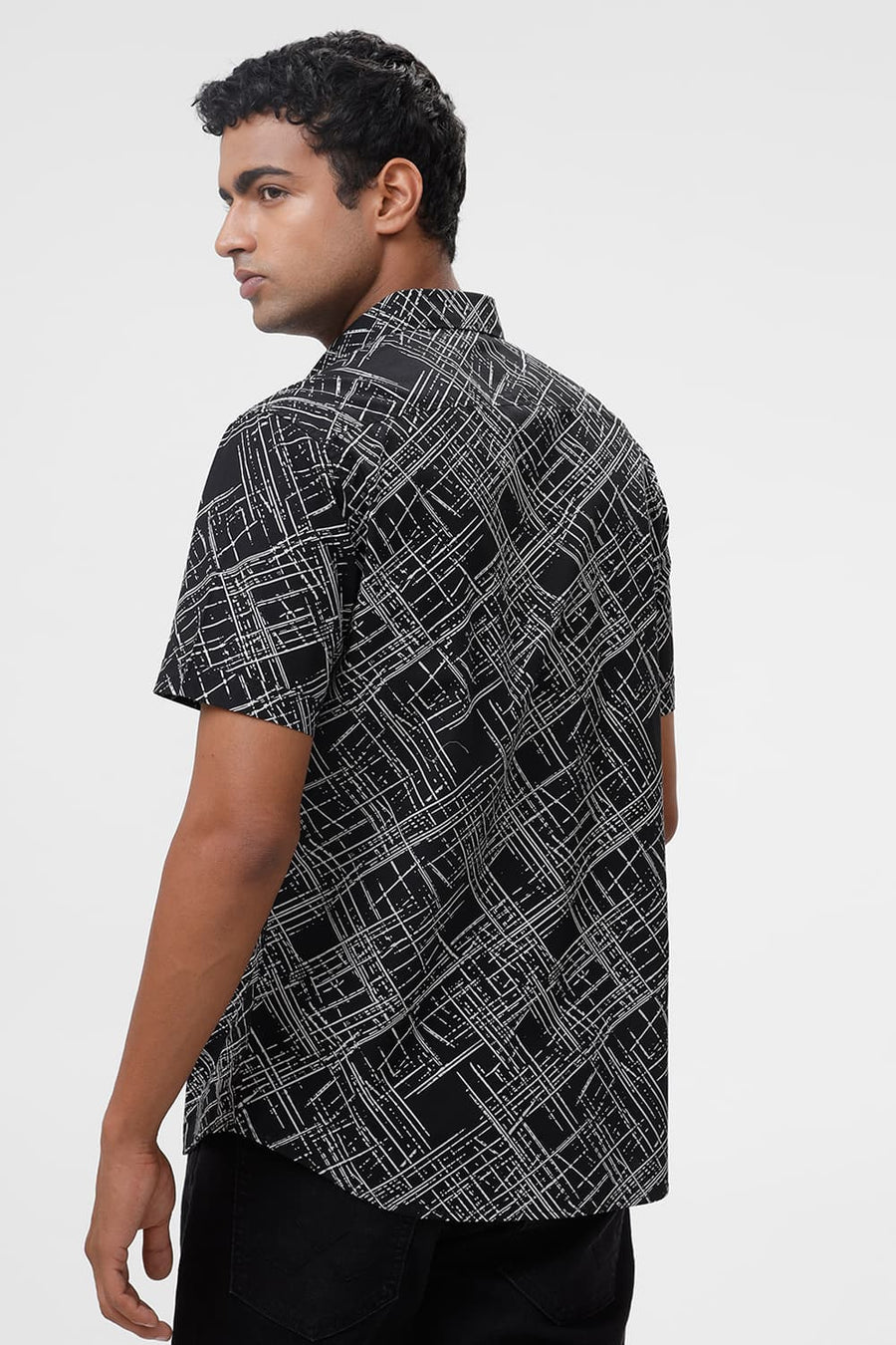BASICS SLIM FIT PHANTOM BLACK COTTON POPLIN PRINTED HALFSLEEVES SHIRT