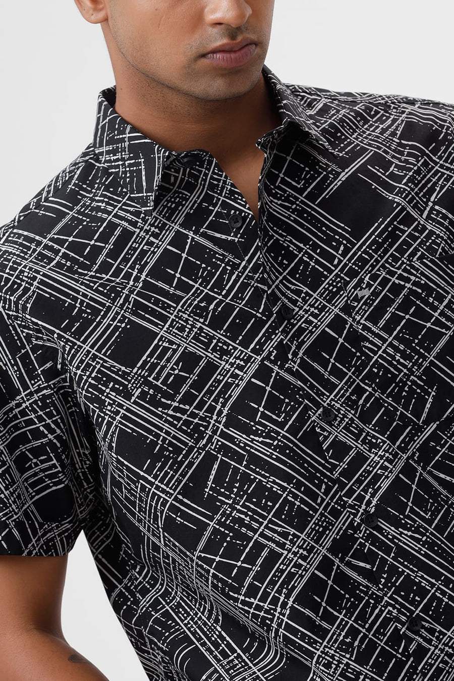 BASICS SLIM FIT PHANTOM BLACK COTTON POPLIN PRINTED HALFSLEEVES SHIRT