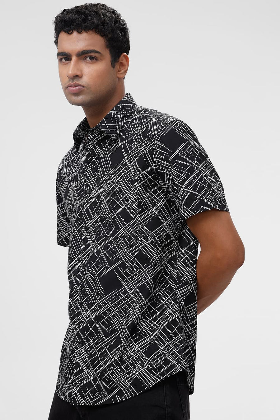 BASICS SLIM FIT PHANTOM BLACK COTTON POPLIN PRINTED HALFSLEEVES SHIRT