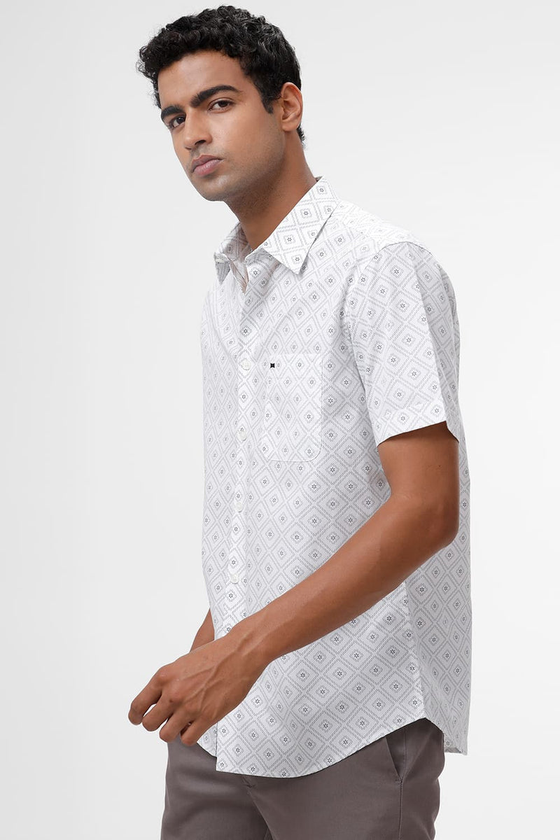 SLIM FIT COTTON POPLIN PRINTED HALFSLEEVES SHIRT