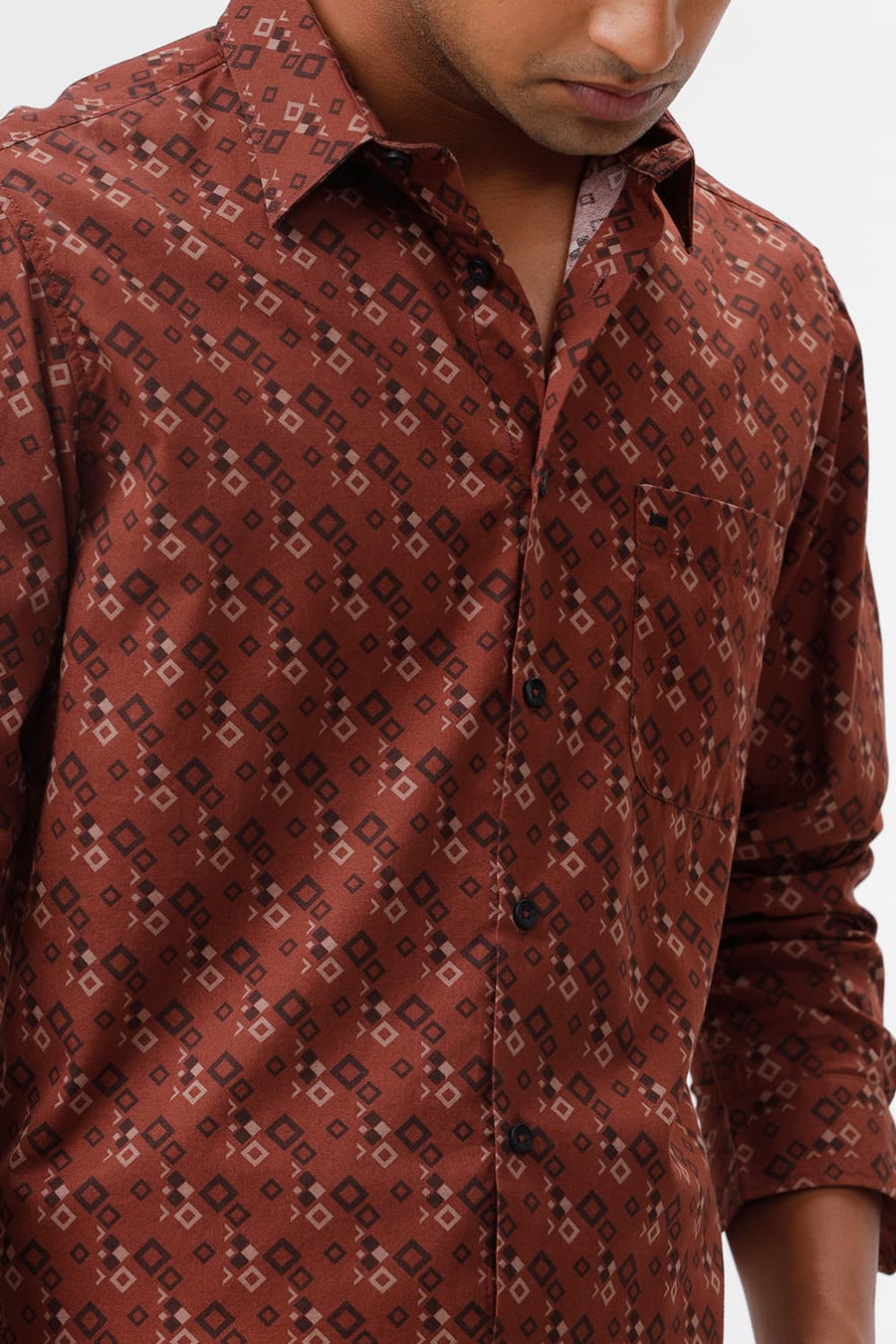 BASICS SLIM FIT CHERRY BROWN COTTON TWILL PRINTED SHIRT