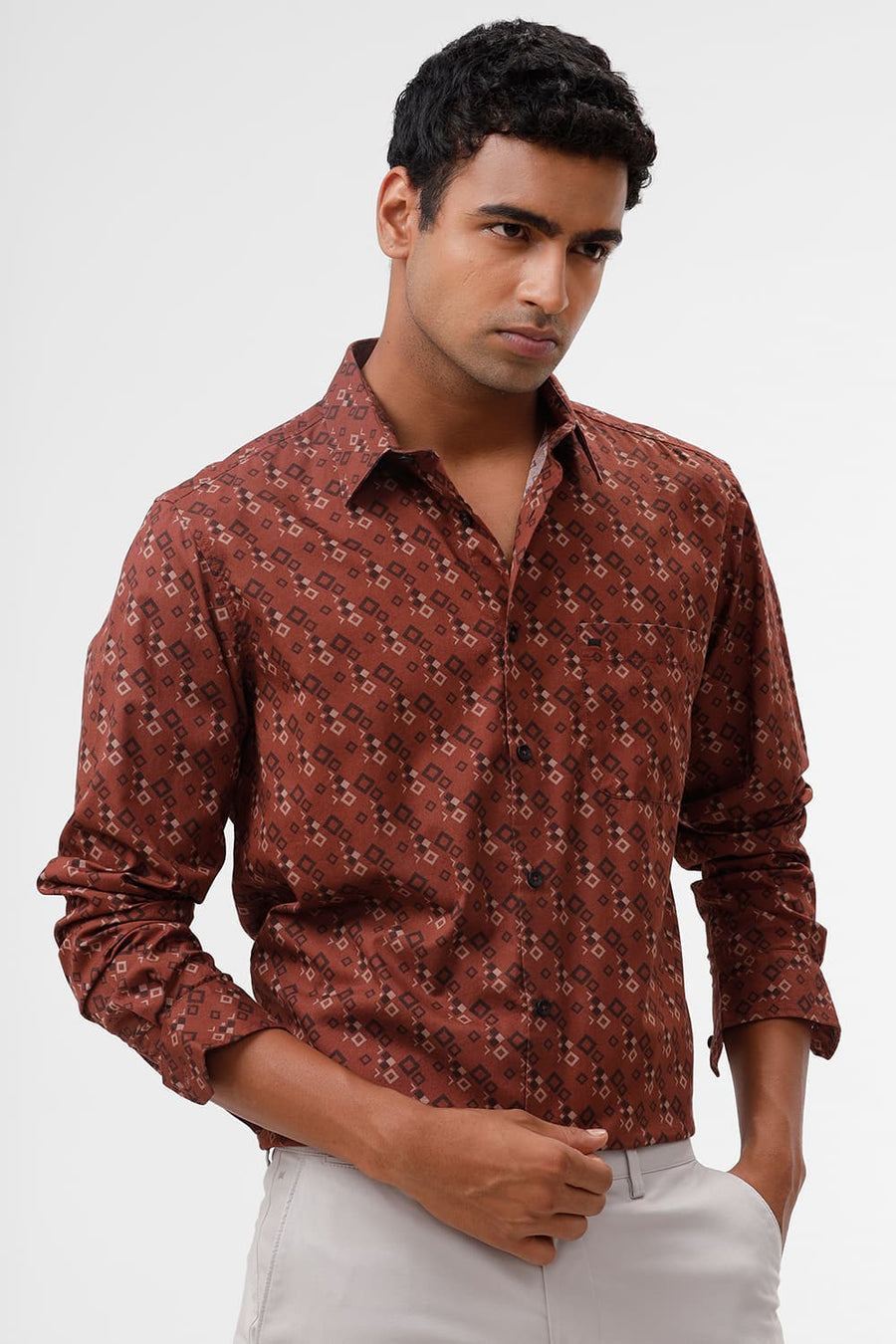BASICS SLIM FIT CHERRY BROWN COTTON TWILL PRINTED SHIRT