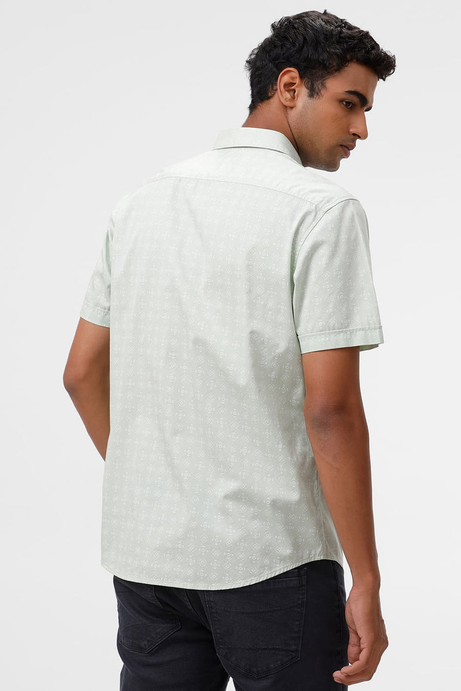 BASICS SLIM FIT CANARY GREEN COTTON TWILL PRINTED HALFSLEEVES SHIRT