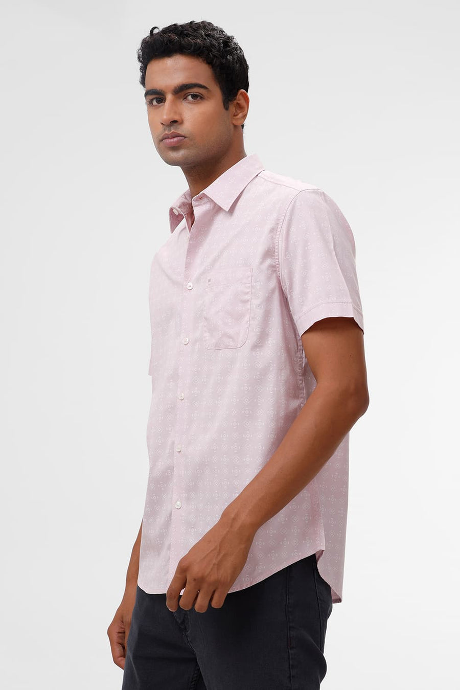 BASICS SLIM FIT CHALK PINK COTTON TWILL PRINTED HALFSLEEVES SHIRT
