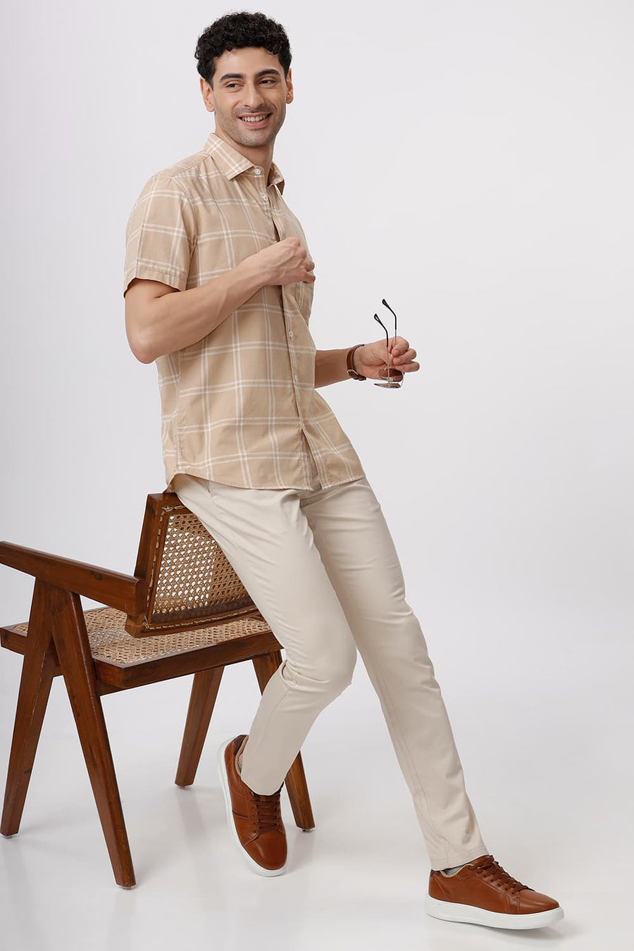 BASICS SLIM FIT BEIGE SAND COTTON OXFORD CHECKS HALFSLEEVES SHIRT