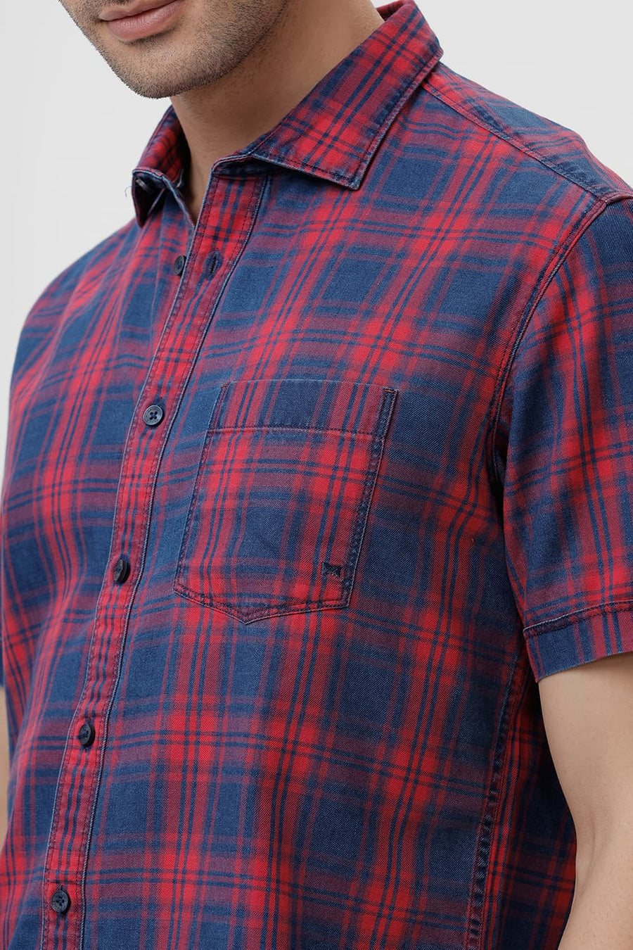 BASICS SLIM FIT WINTERBERRY RED COTTON INDIGO CHECKS HALFSLEEVES SHIRT