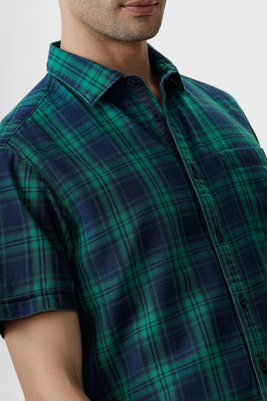 BASICS SLIM FIT GREEN TAMBOURINE COTTON INDIGO CHECKS HALFSLEEVES SHIRT