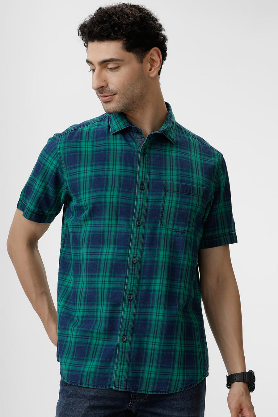 BASICS SLIM FIT GREEN TAMBOURINE COTTON INDIGO CHECKS HALFSLEEVES SHIRT