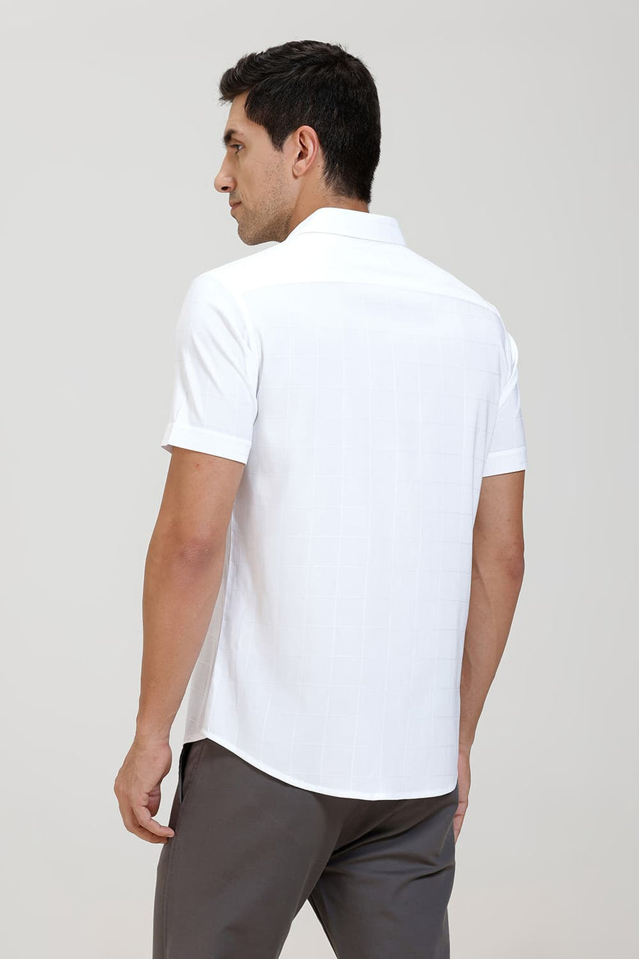 BASICS SLIM FIT BRILLIANT WHITE VISCOSE POLYESTER STRETCH SELF CHECKS HALFSLEEVES SHIRT