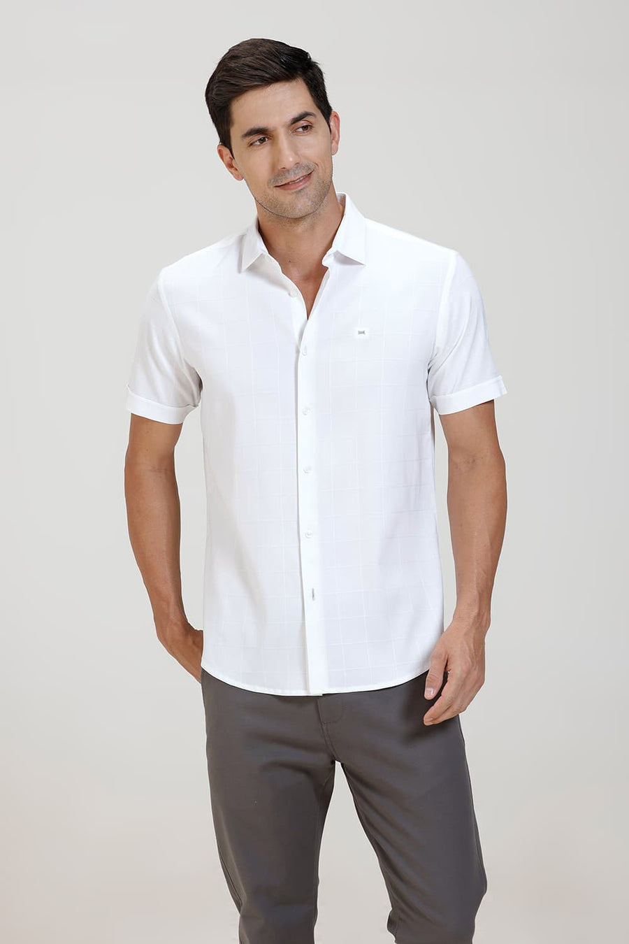 BASICS SLIM FIT BRILLIANT WHITE VISCOSE POLYESTER STRETCH SELF CHECKS HALFSLEEVES SHIRT