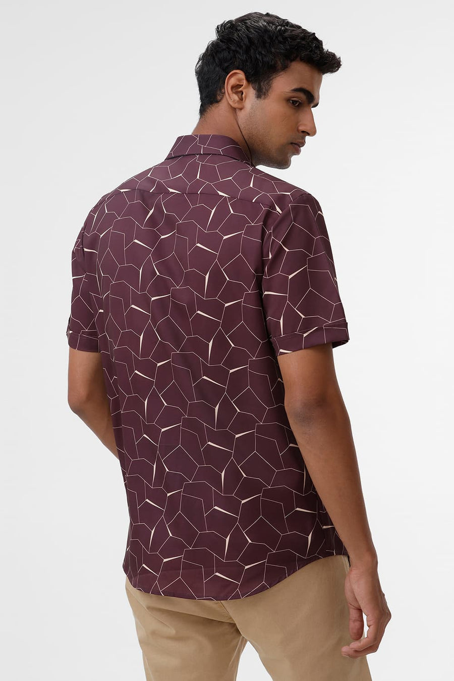 BASICS SLIM FIT PORT WINE POLYESTER PRINTED HALFSLEEVES SHIRT