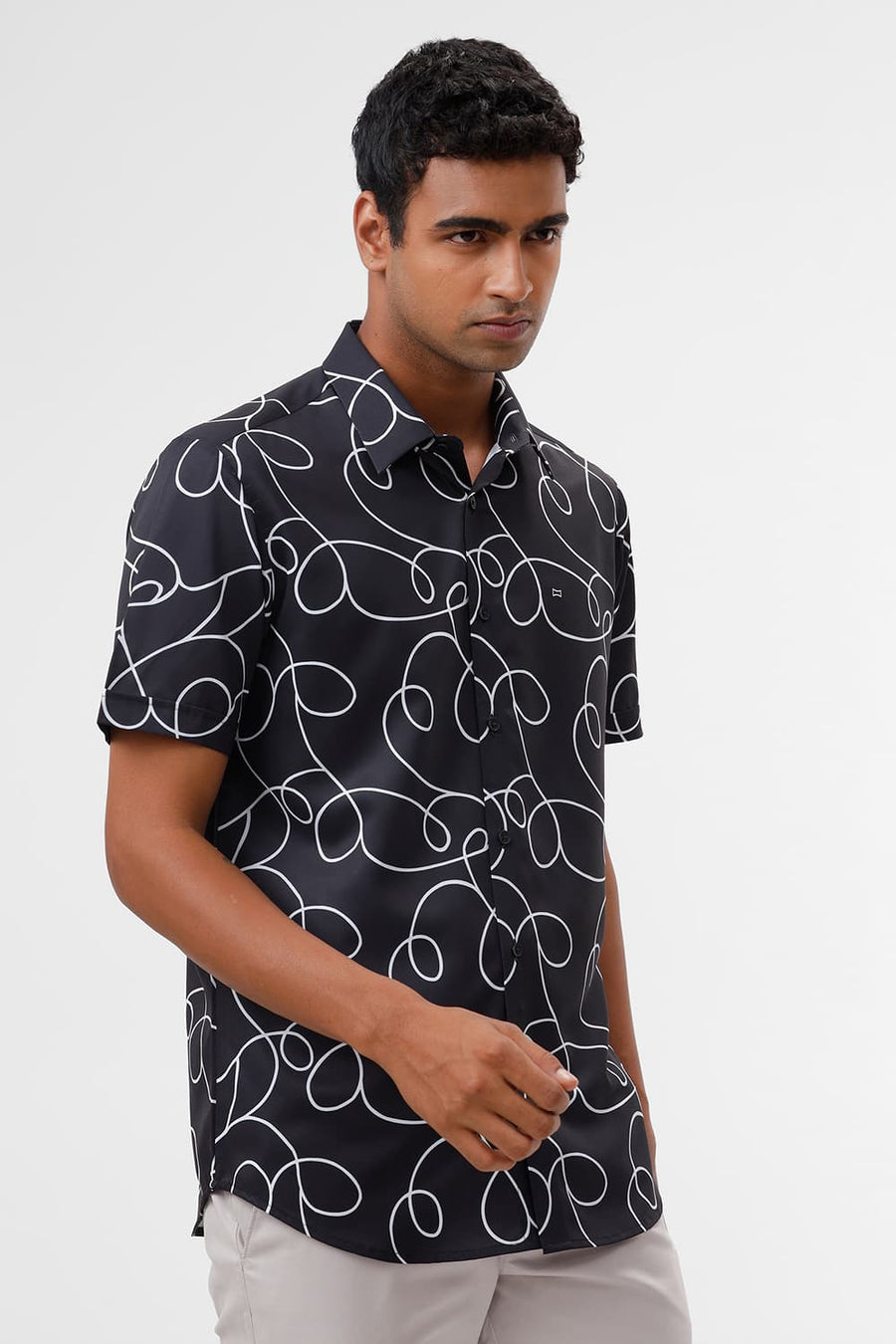 BASICS SLIM FIT BLACK SHOE POLYESTER PRINTED HALFSLEEVES SHIRT