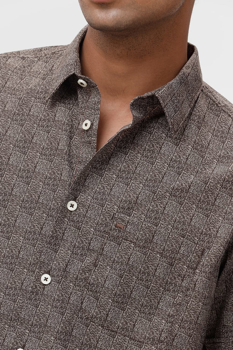 BASICS SLIM FIT CARAFE BROWN COTTON POPLIN PRINTED HALFSLEEVES SHIRT