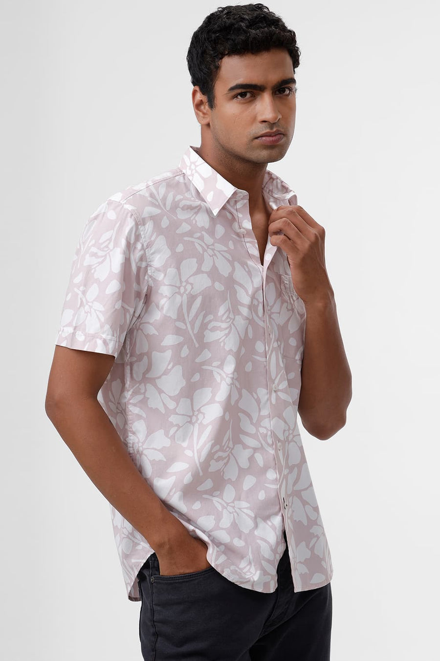 BASICS SLIM FIT SMOKE PINK COTTON POPLIN PRINTED HALFSLEEVES SHIRT