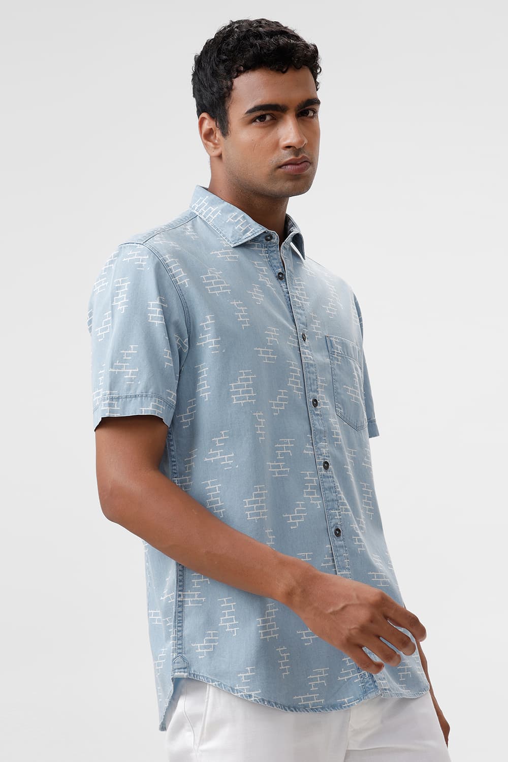 SLIM FIT COTTON INDIGO PRINT HALFSLEEVES SHIRT