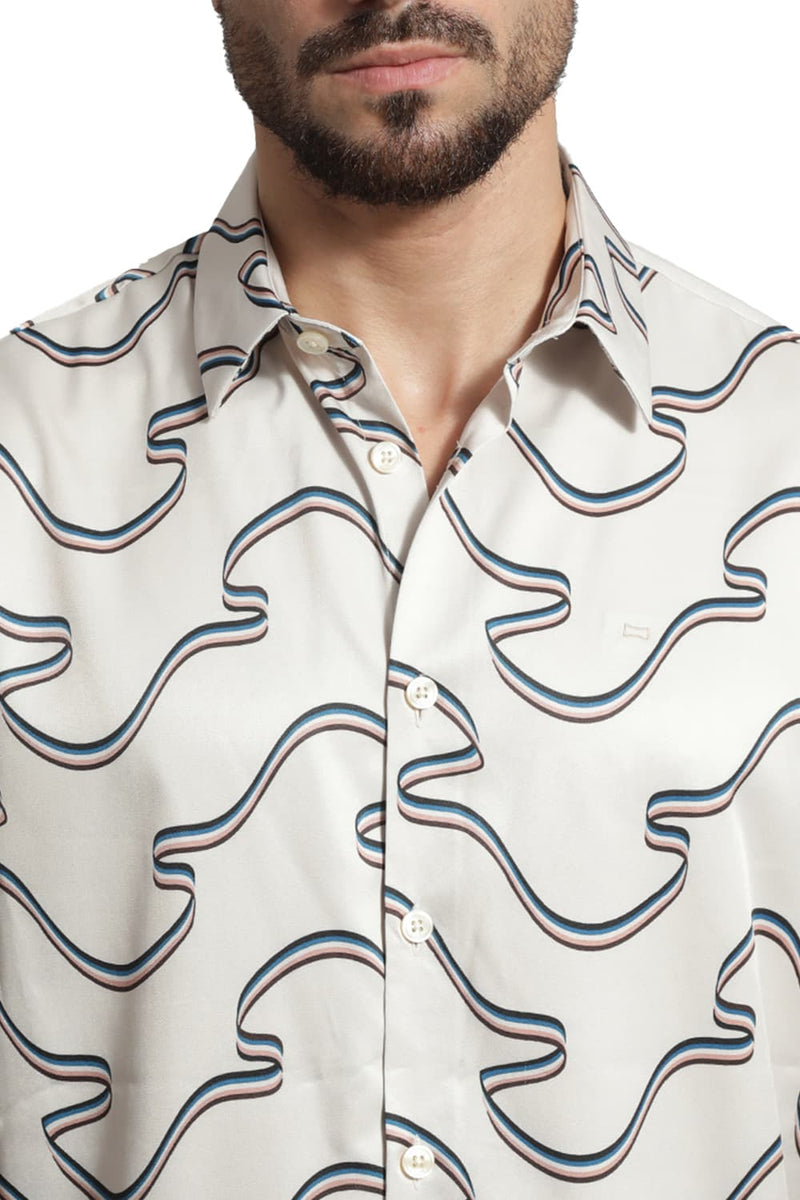 RELAXED FIT POLYESTER STRETCH TWILL PRINTED HALFSLEEVES SHIRT