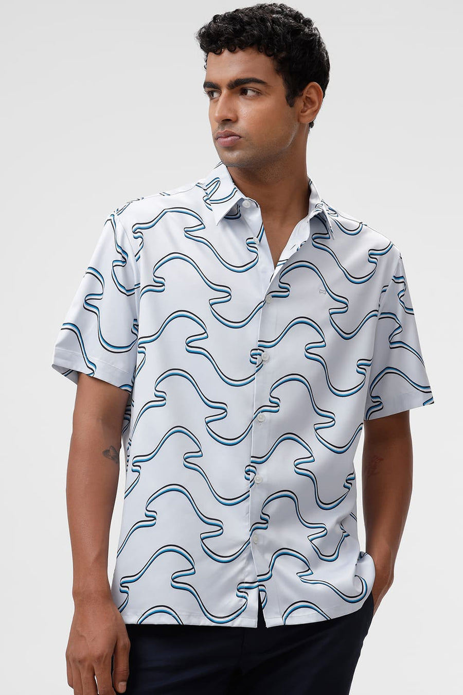 BASICS RELAXED FIT PLEIN AIR BLUE POLYESTER STRETCH TWILL PRINTED HALFSLEEVES SHIRT