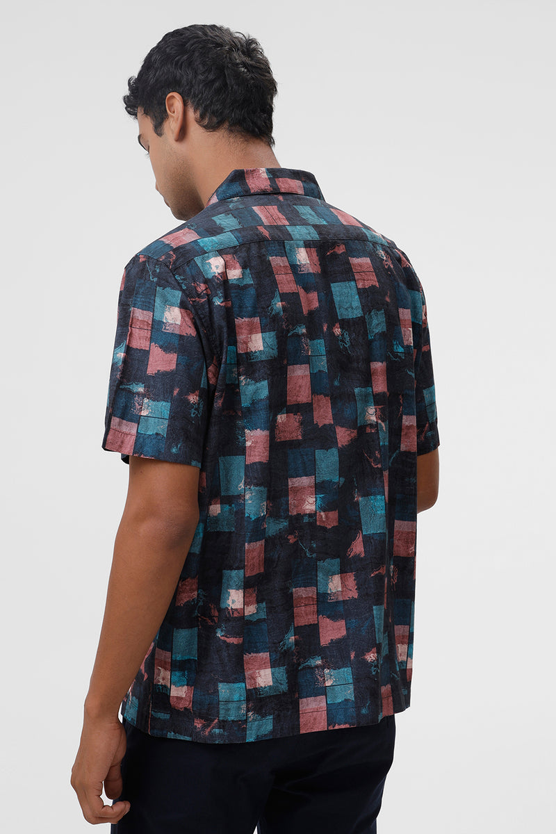 RELAXED FIT COTTON VISCOSE DIGITAL PRINTED HALFSLEEVES SHIRT