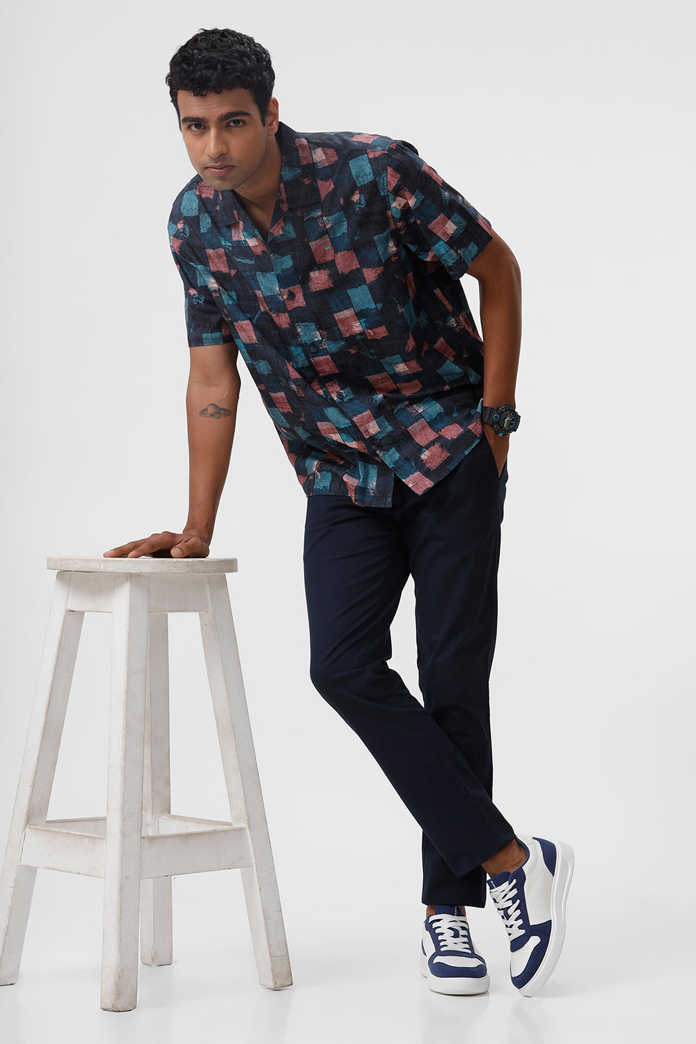 RELAXED FIT COTTON VISCOSE DIGITAL PRINTED HALFSLEEVES SHIRT