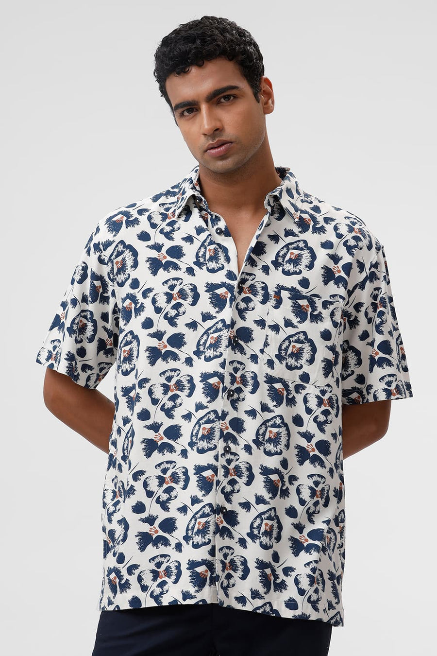 BASICS RELAXED FIT PRISTINE BEIGE COTTON VISCOSE TWILL PRINTED HALFSLEEVES SHIRT