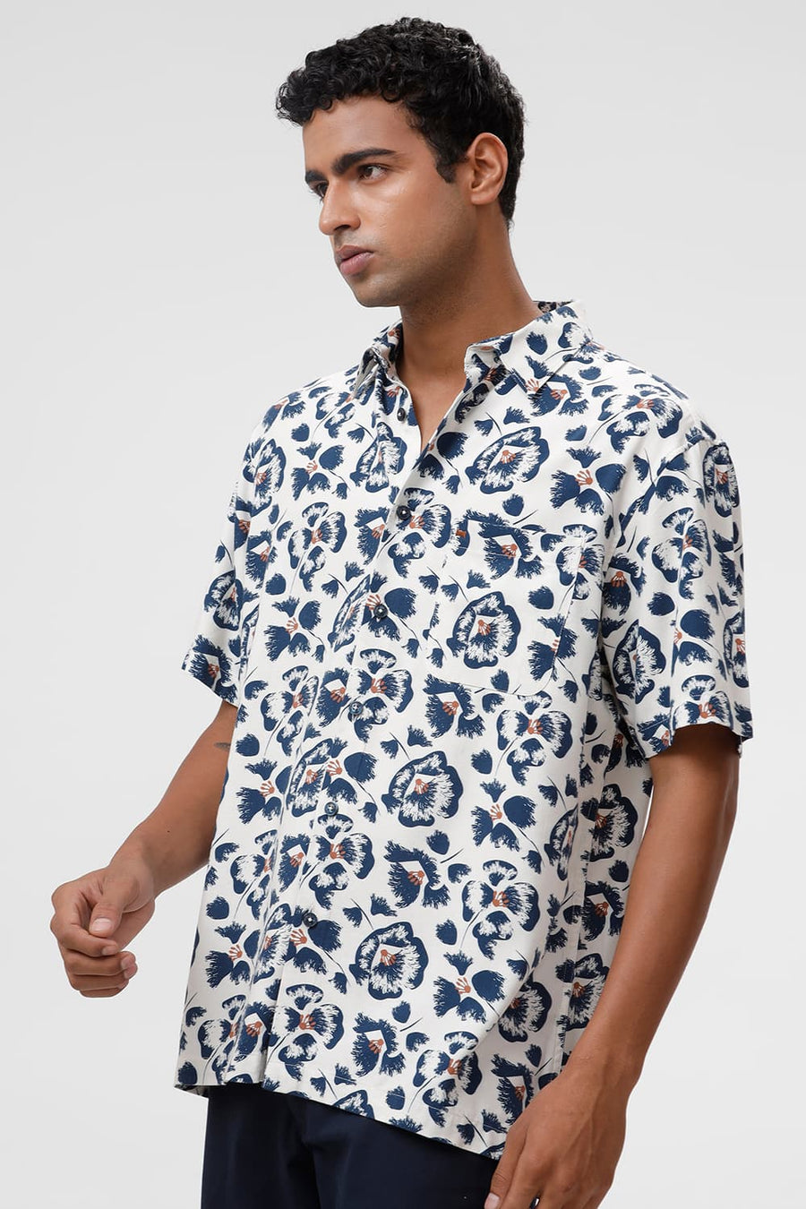 BASICS RELAXED FIT PRISTINE BEIGE COTTON VISCOSE TWILL PRINTED HALFSLEEVES SHIRT