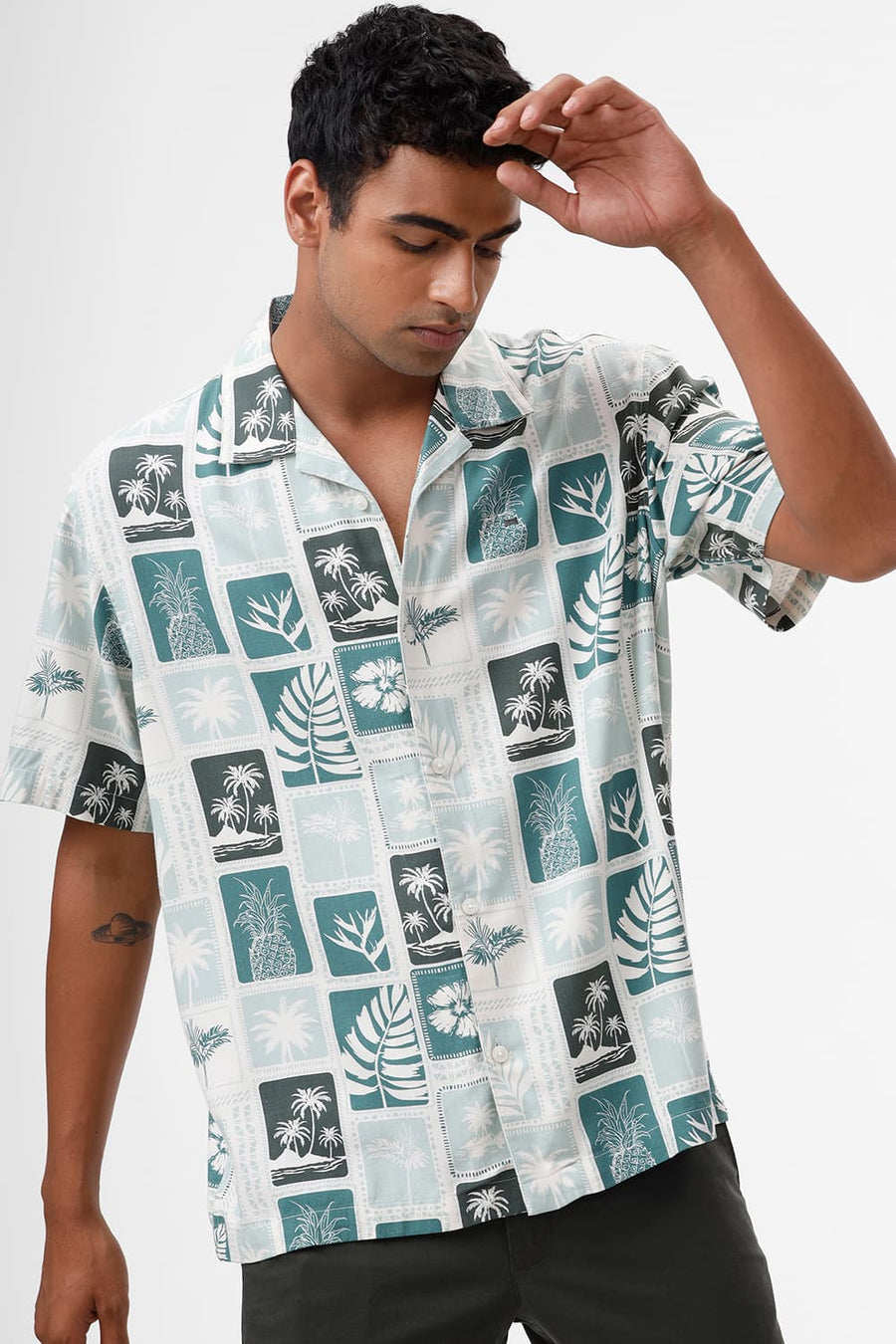 BASICS RELAXED FIT HARBOR GREEN COTTON VISCOSE TWILL PRINTED HALFSLEEVES SHIRT