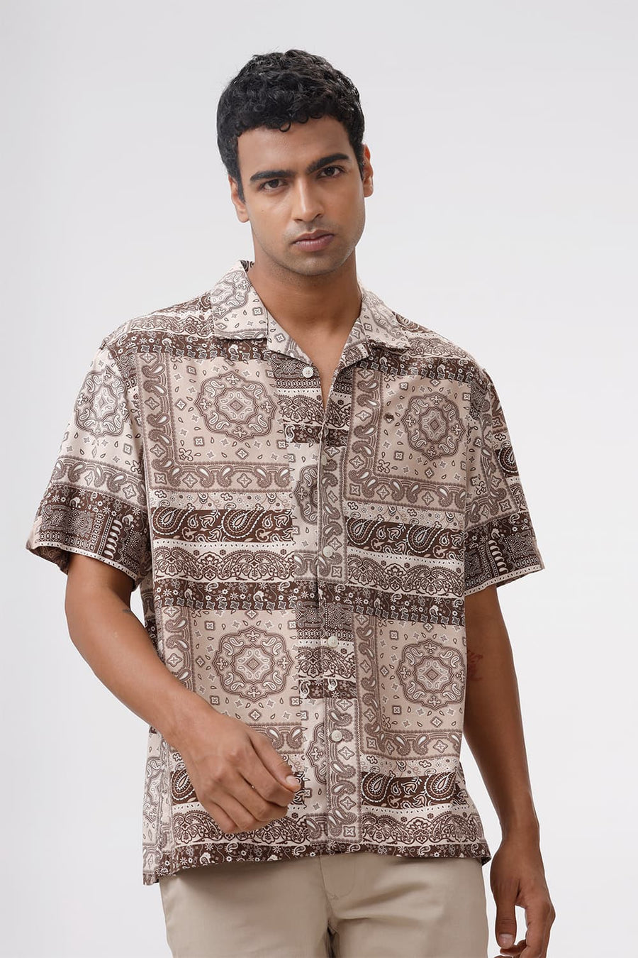 BASICS RELAXED FIT APRICOT BEIGE COTTON VISCOSE TWILL PRINTED HALFSLEEVES SHIRT