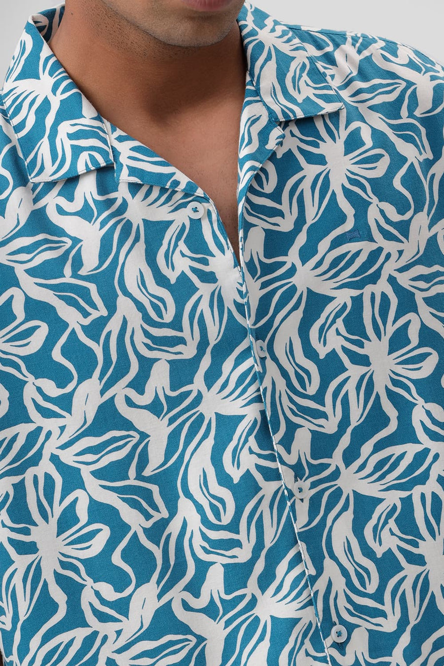 BASICS RELAXED FIT MOSAIC BLUE COTTON VISCOSE TWILL PRINTED HALFSLEEVES SHIRT