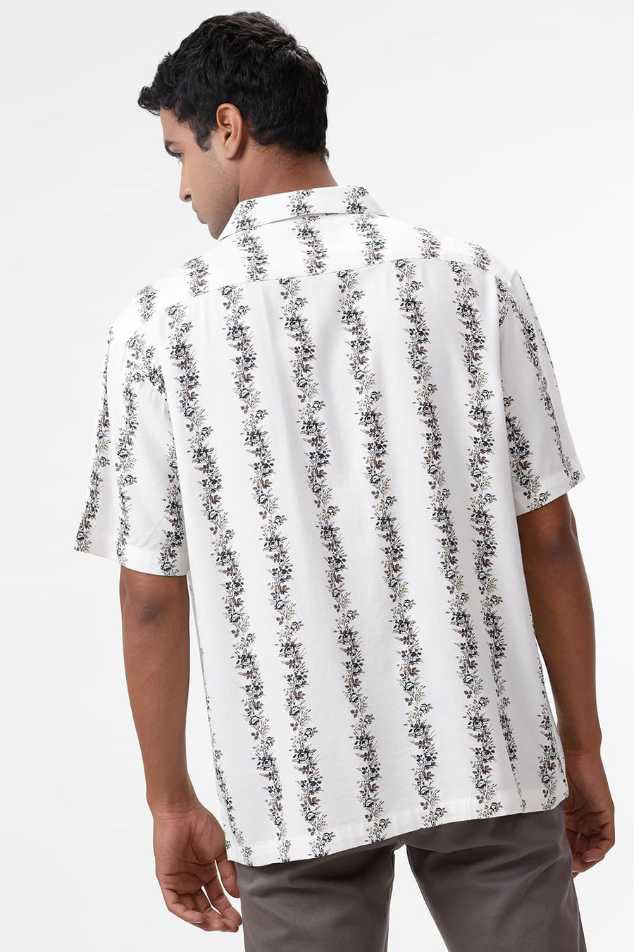 BASICS RELAXED FIT STREAM WHITE COTTON VISCOSE PRINTED STRIPE HALFSLEEVES SHIRT