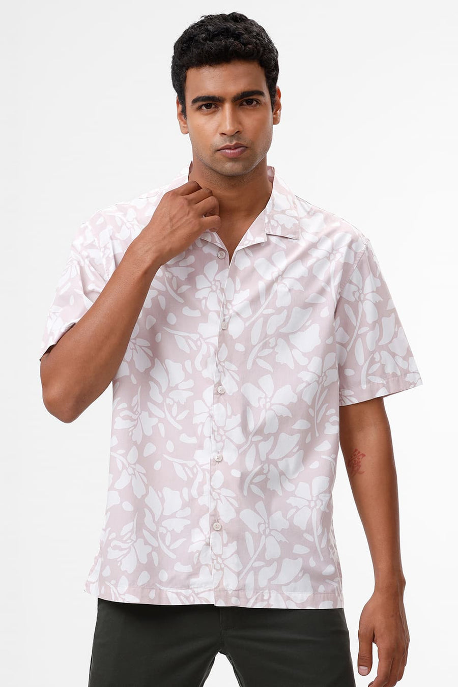 BASICS RELAXED FIT SMOKE PINK COTTON POPLIN PRINTED HALFSLEEVES SHIRT