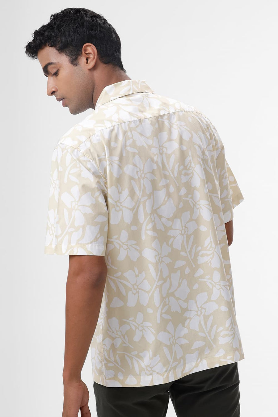 BASICS RELAXED FIT YELLOW MIST COTTON POPLIN PRINTED HALFSLEEVES SHIRT