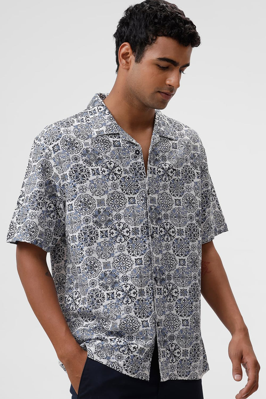 BASICS RELAXED FIT NAVY SAPPHIRE VISCOSE LINEN PRINTED HALFSLEEVES SHIRT