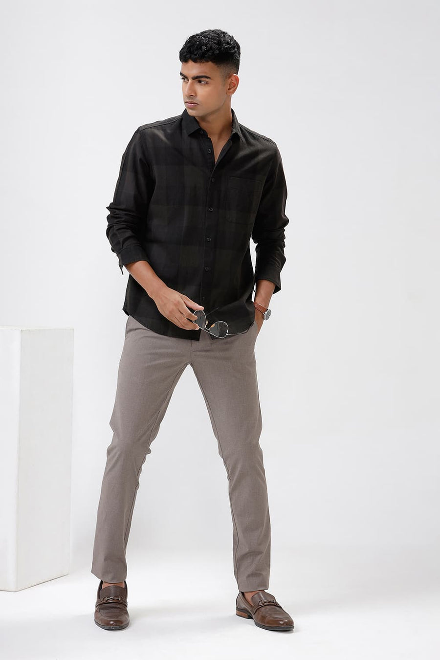 BASICS SLIM FIT FOREST GREEN COTTON HERRINGBONE CHECKS SHIRT