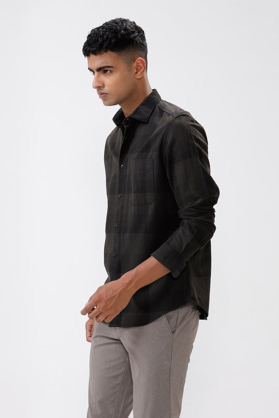 BASICS SLIM FIT FOREST GREEN COTTON HERRINGBONE CHECKS SHIRT
