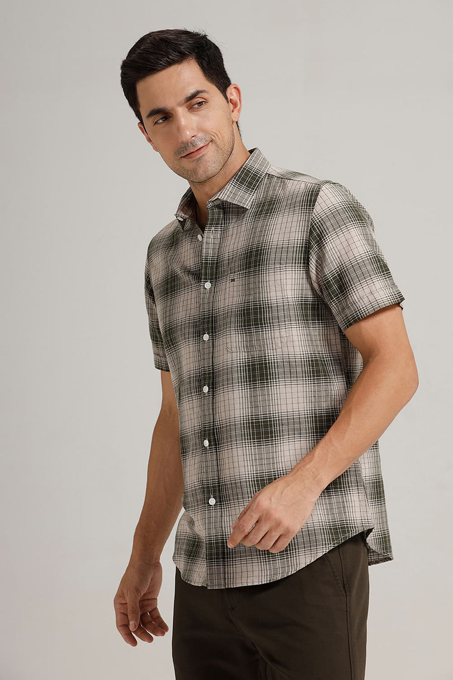 BASICS SLIM FIT FOREST OLIVE COTTON LINEN CHECKS HALFSLEEVES SHIRT