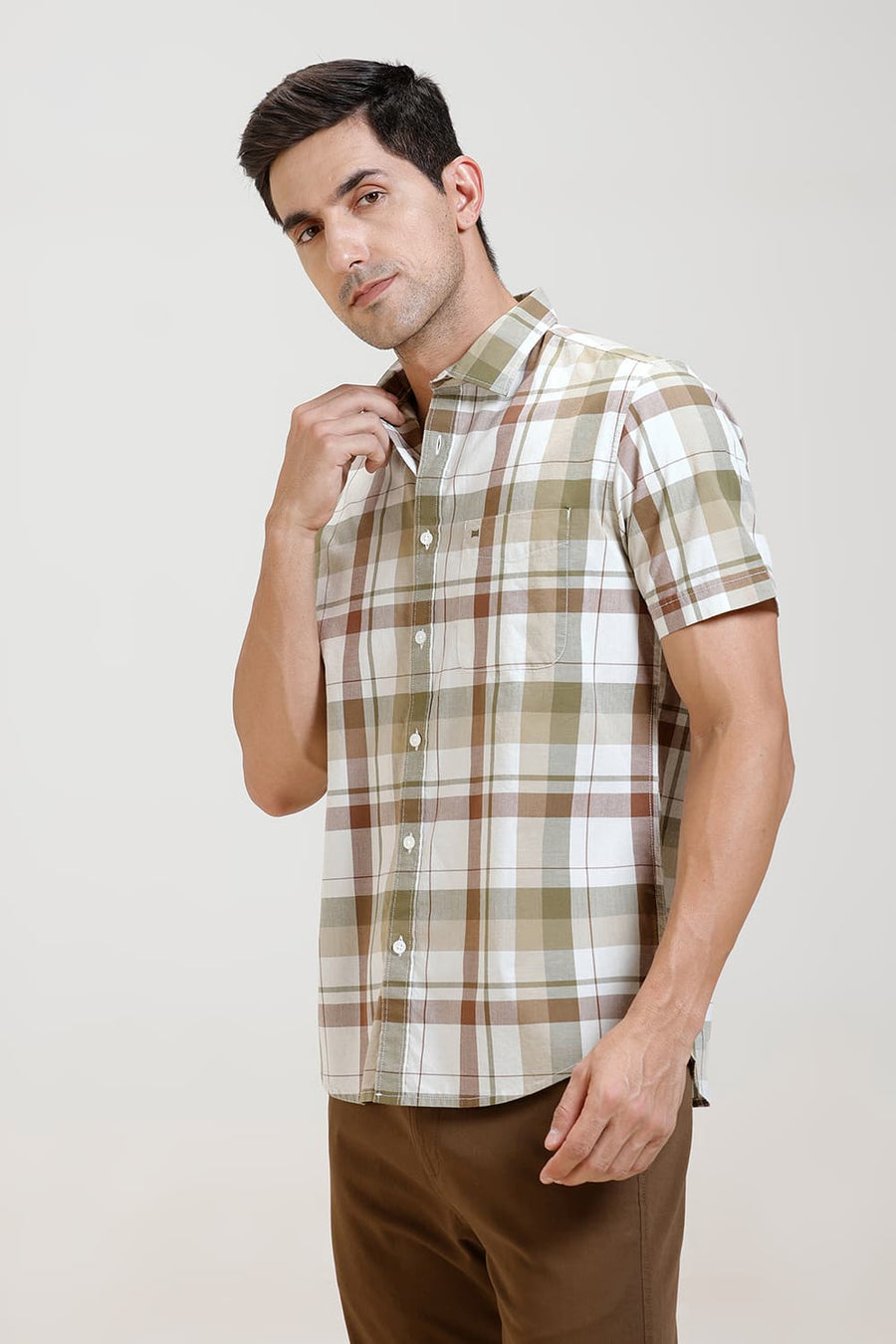 BASICS SLIM FIT OLIVE CHIVE COTTON CHECKS HALFSLEEVES SHIRT