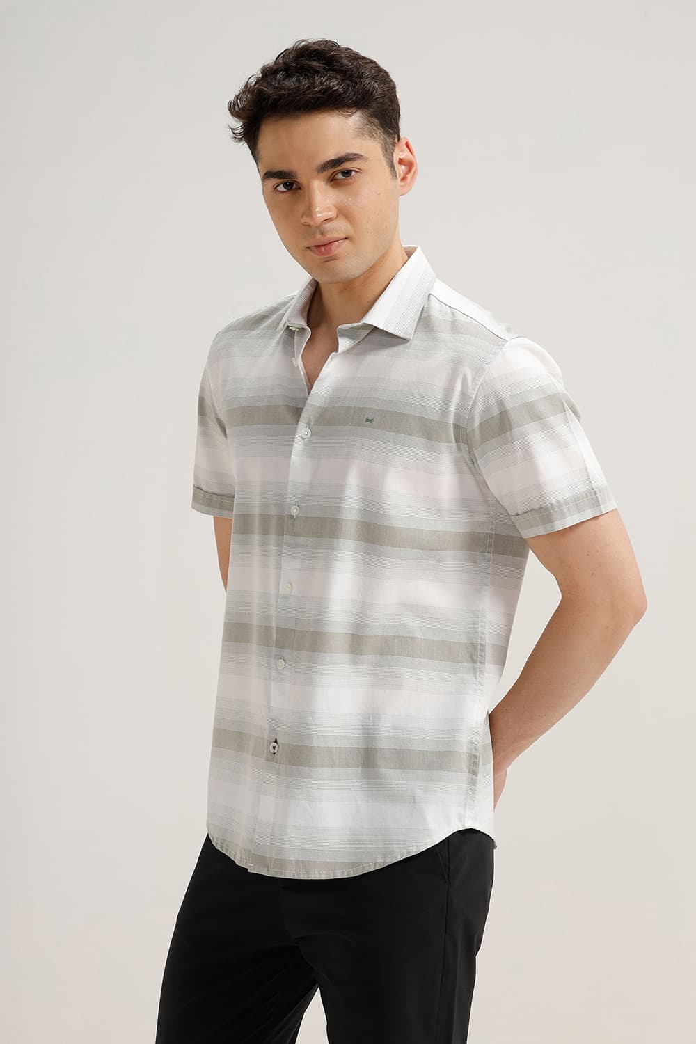 SLIM FIT COTTON HERRING BONE STRIPE HALFSLEEVES SHIRT