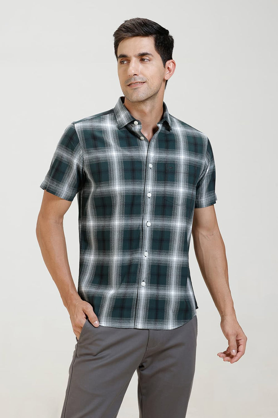 BASICS SLIM FIT PINE GREEN COTTON GRINDLE CHECKS HALFSLEEVES SHIRT