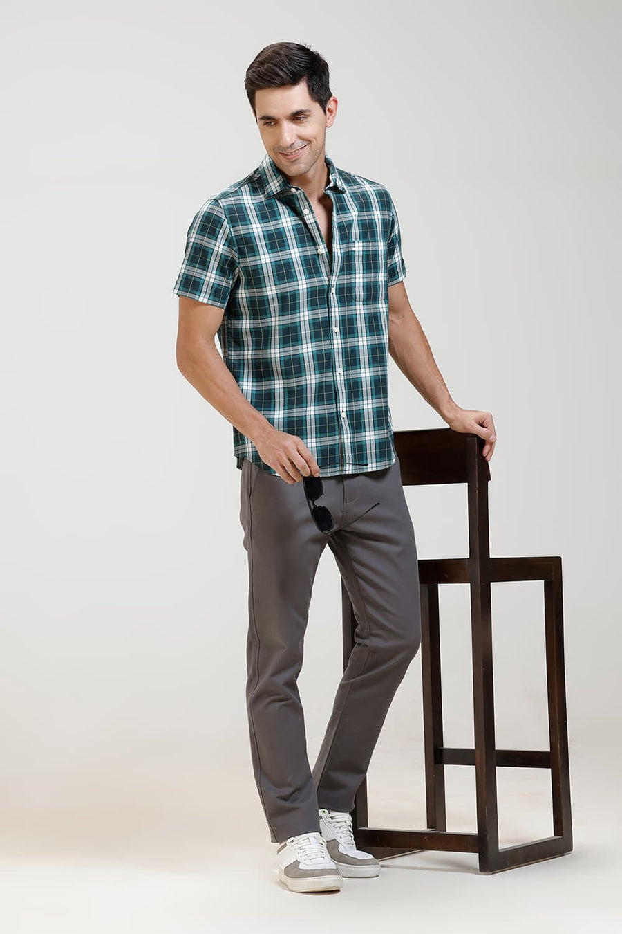 BASICS SLIM FIT STORM GREEN TWILL CHECKS HALFSLEEVES SHIRT