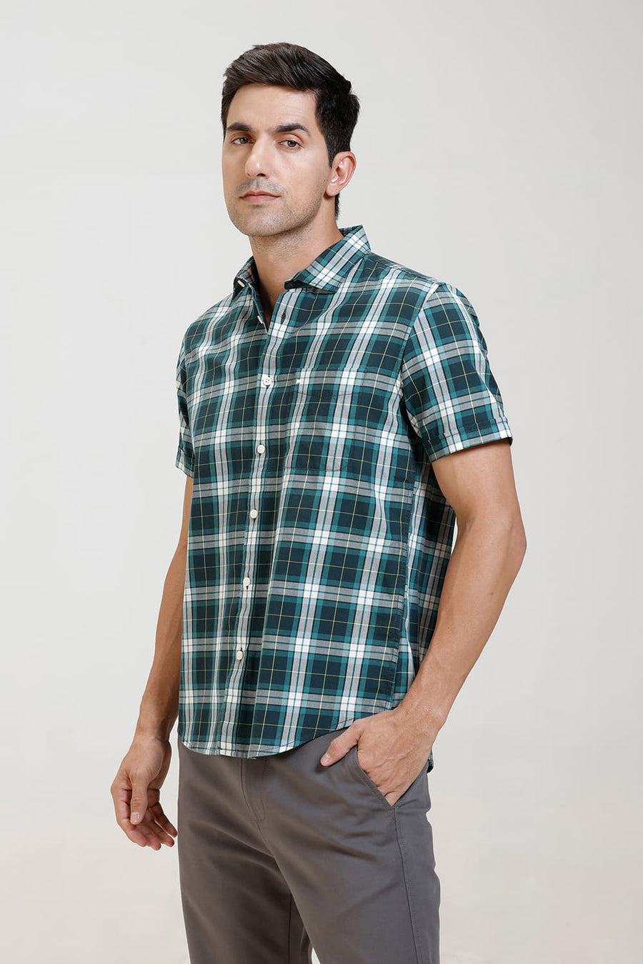 BASICS SLIM FIT STORM GREEN TWILL CHECKS HALFSLEEVES SHIRT