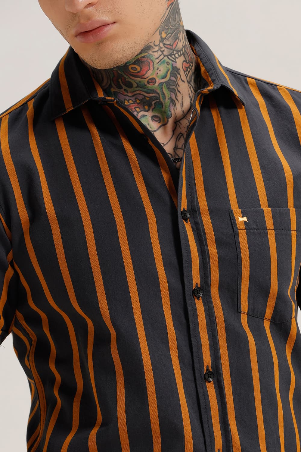 SLIM FIT TWILL STRIPE HALFSLEEVES SHIRT
