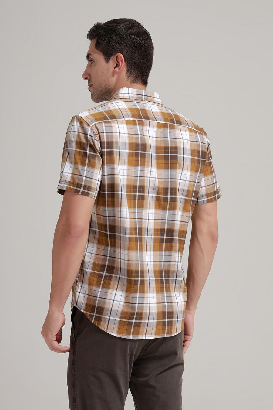 BASICS SLIM FIT SUDAN BROWN COTTON TWILL CHECKS HALFSLEEVES SHIRT