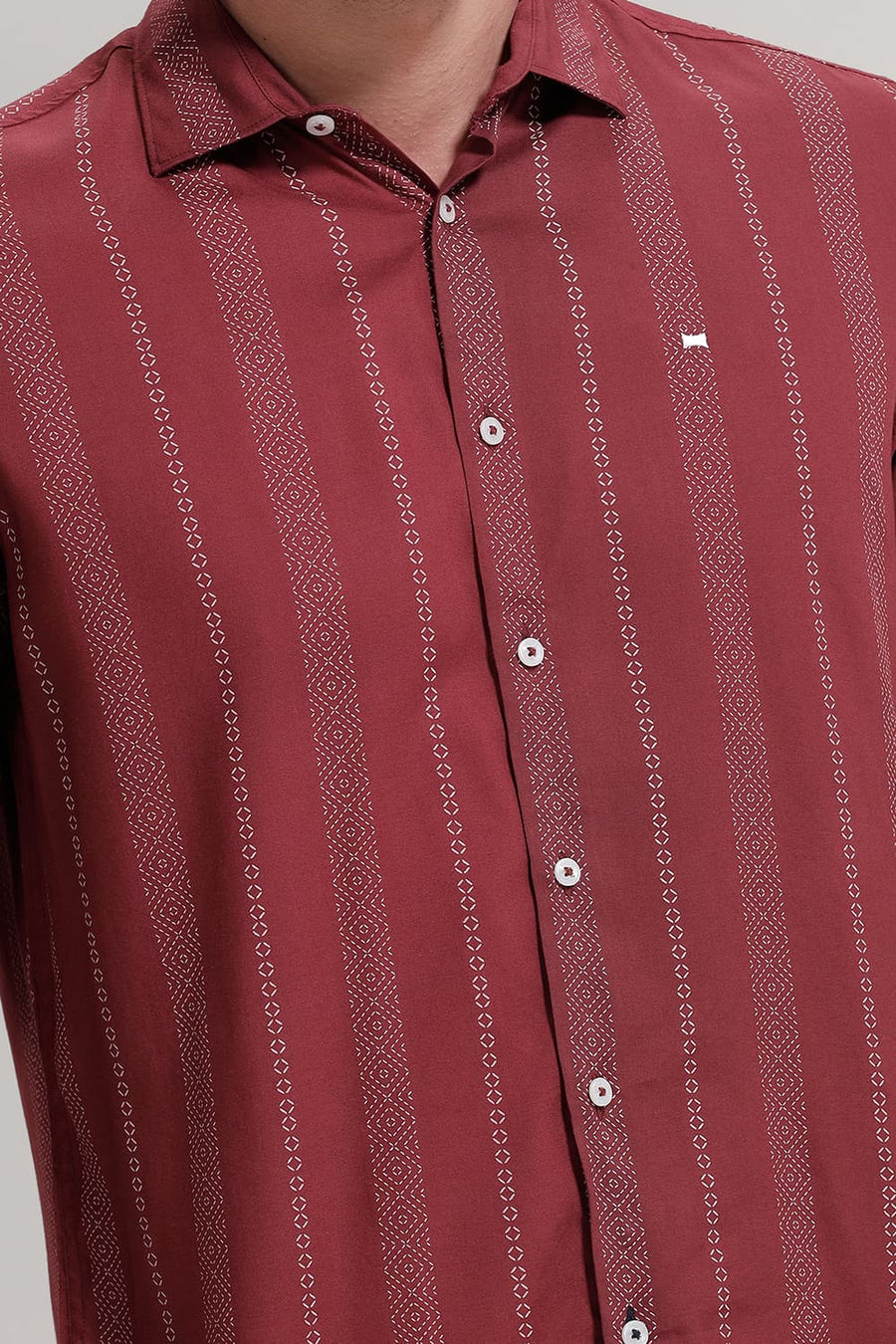 BASICS SLIM FIT MAROON VINEYARD VISCOSE PRINTED STRIPE SHIRT