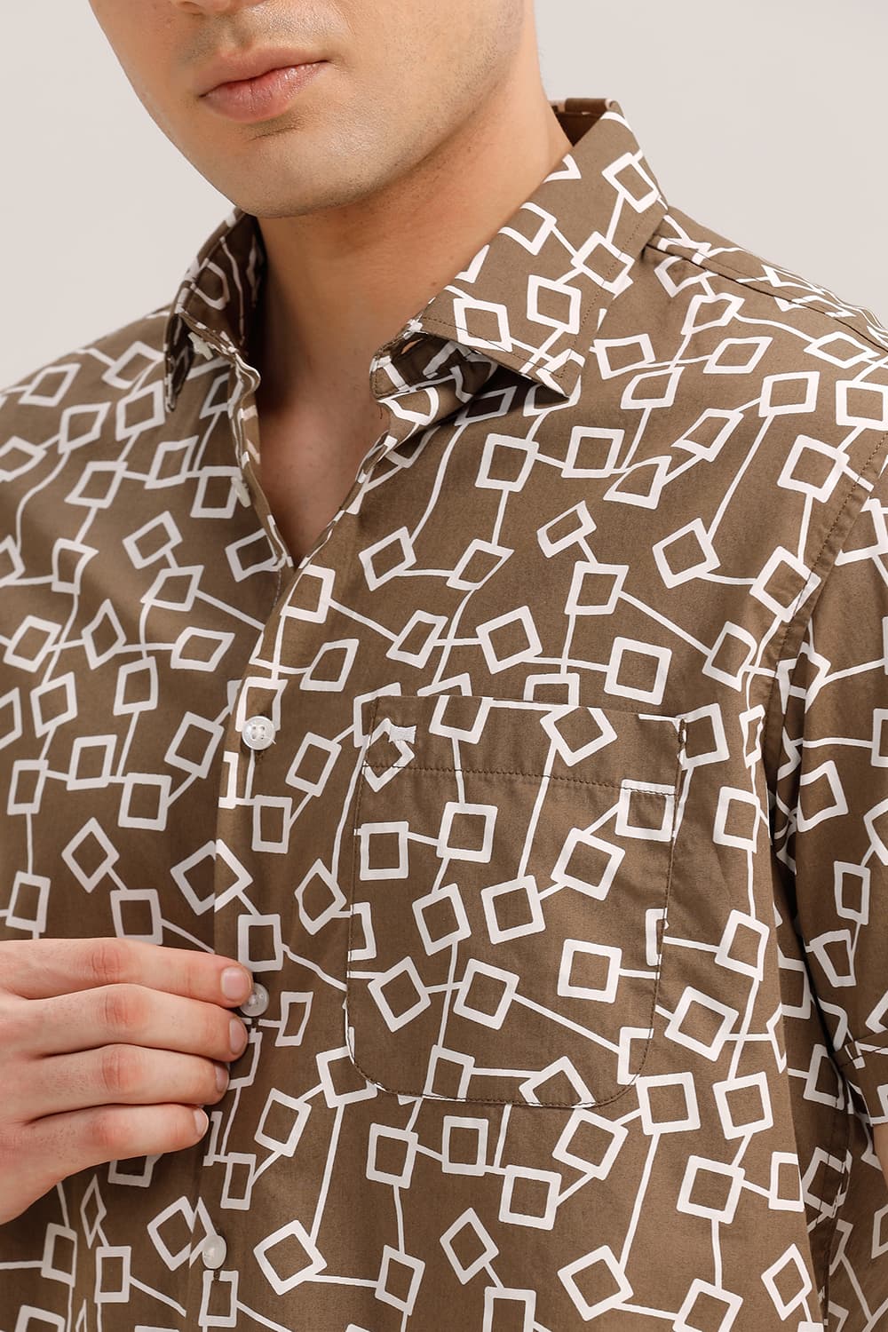 SLIM FIT COTTON POPLIN PRINTED HALFSLEEVES SHIRT