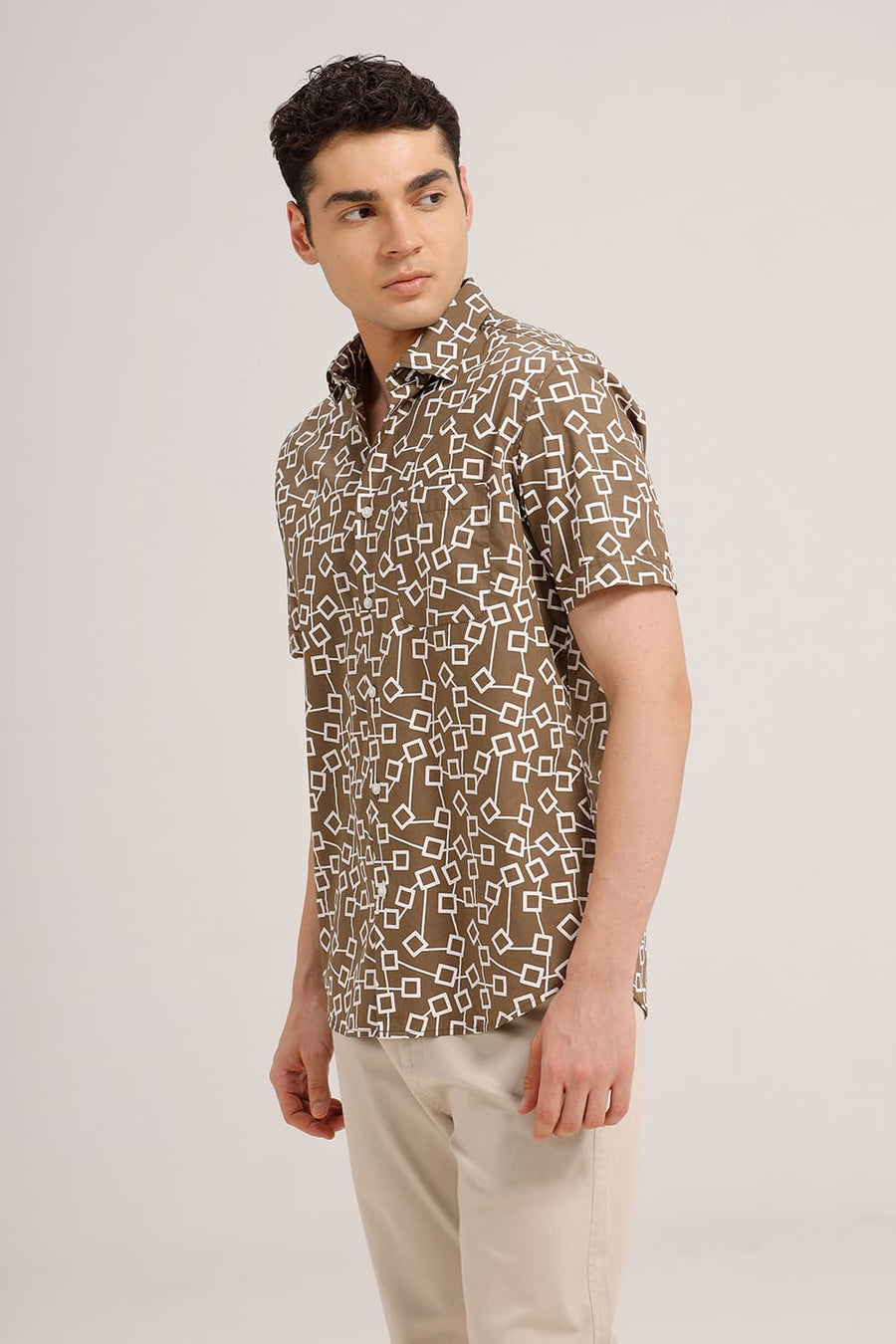 BASICS SLIM FIT CUB BROWN COTTON POPLIN PRINTED HALFSLEEVES SHIRT
