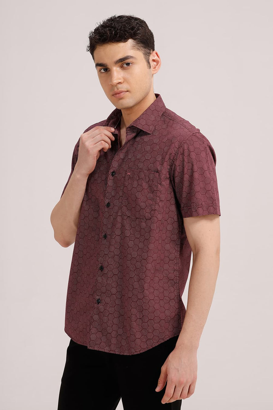 BASICS SLIM FIT POMEGRANATE WINE COTTON POPLIN PRINTED HALFSLEEVES SHIRT
