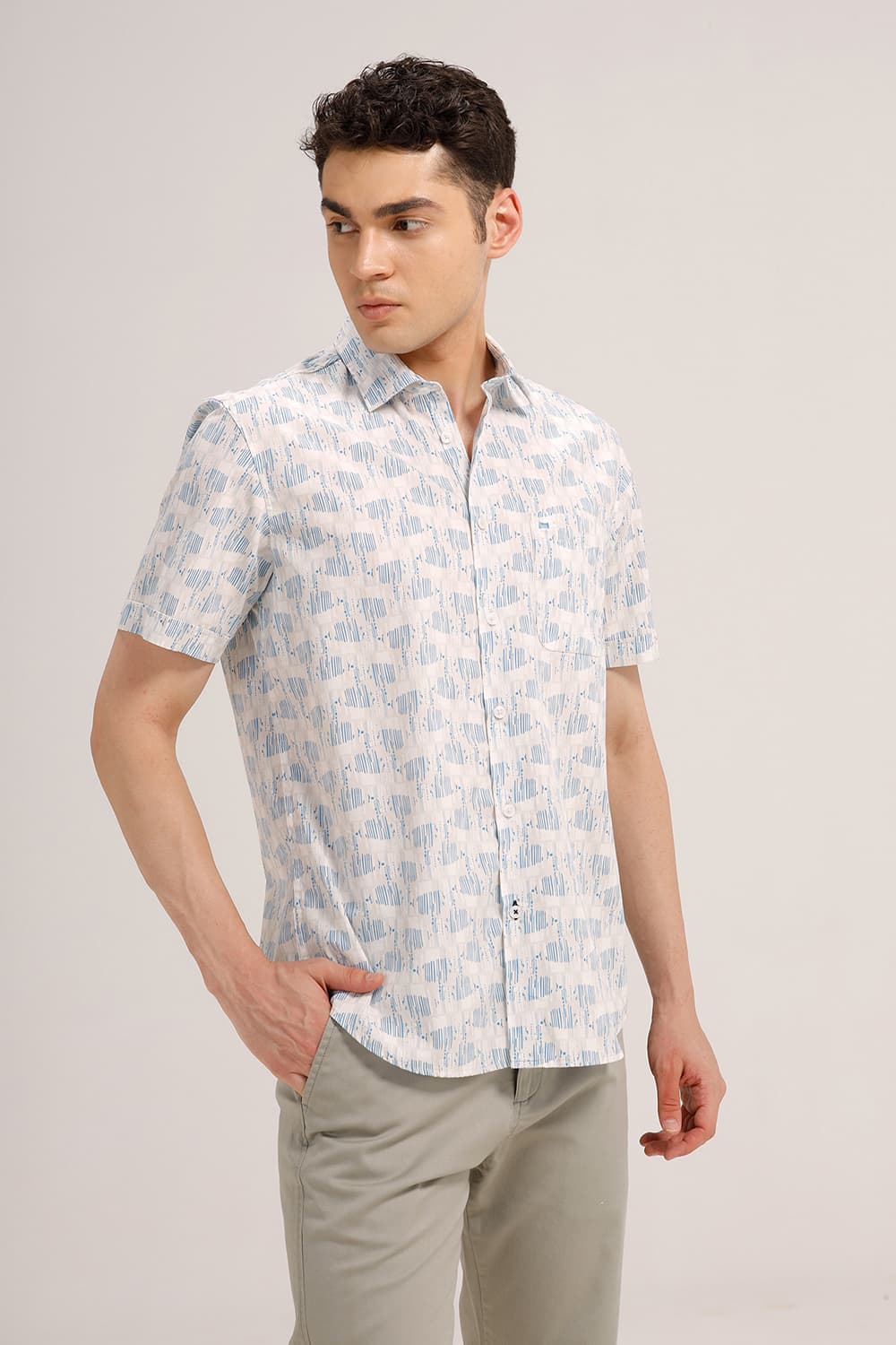 SLIM FIT COTTON POPLIN PRINTED HALFSLEEVES SHIRT