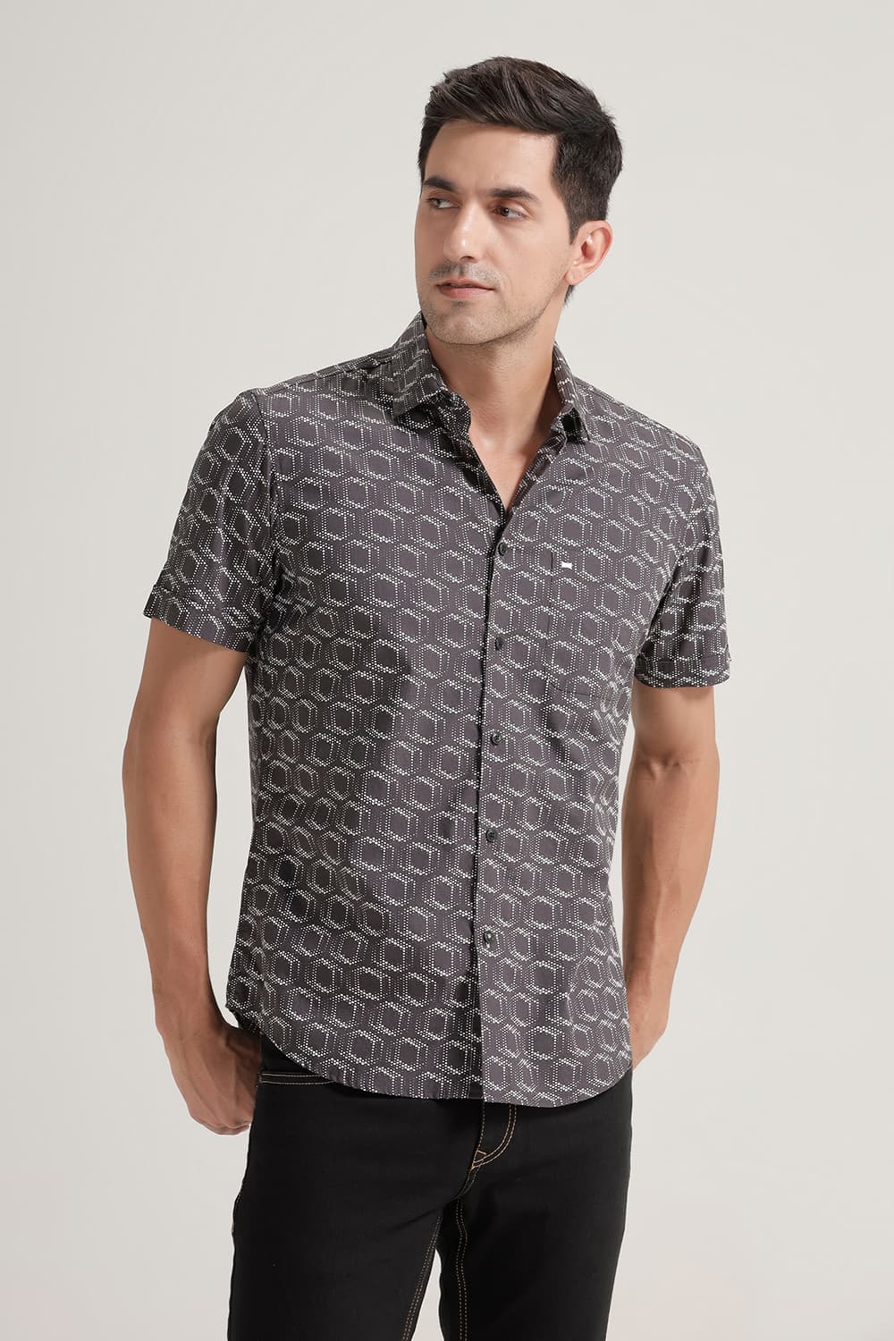 SLIM FIT COTTON POPLIN PRINTED HALFSLEEVES SHIRT